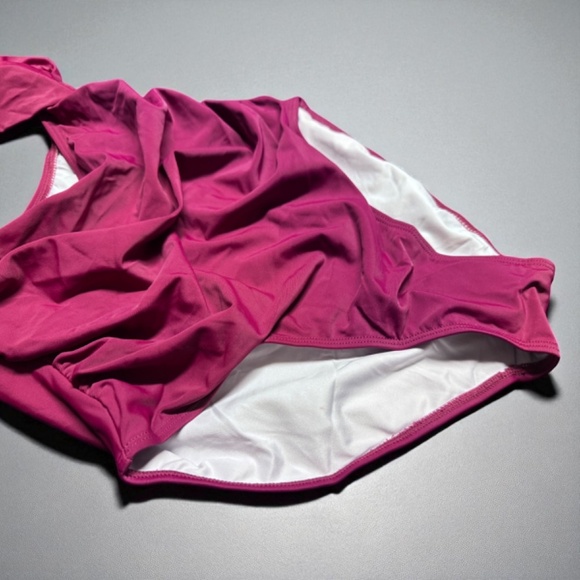 Dive into Glam: Stunning Red Wine One Piece Swimsuit - Size Small 🍷 (NWT) - Picture 10 of 10